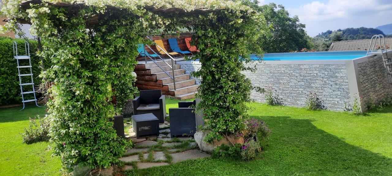 La Terrazza Casa Vacanza Carenno Exteriör bild