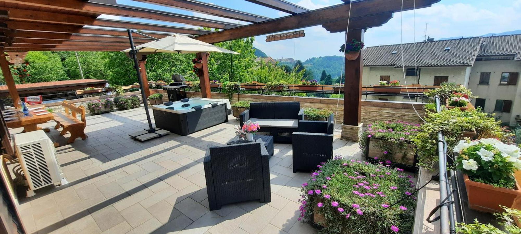 La Terrazza Casa Vacanza Carenno Exteriör bild