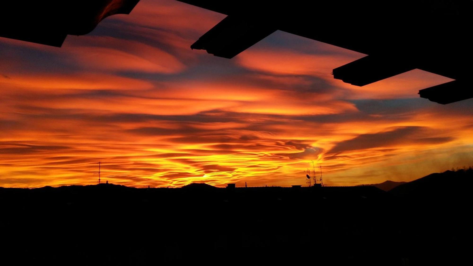 La Terrazza Casa Vacanza Lägenhet Carenno Exteriör bild